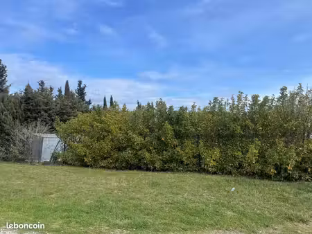 terrain 824 m² bezouce