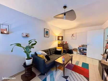 appartement t2 avec balcon et piscine – beaune – 143 000