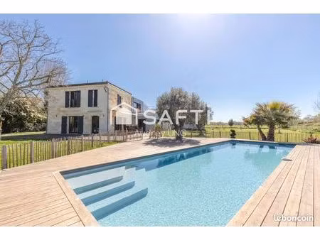 propriété 7 pièces 330 m²