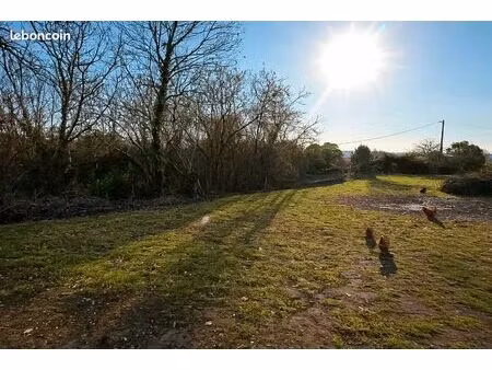 terrain 1 900 m² clairac