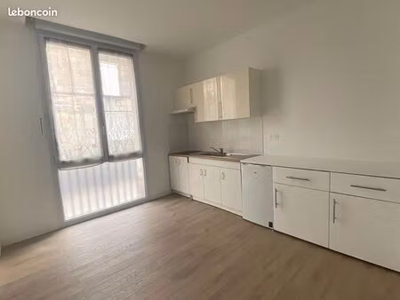 studio 1 pièce 26 m²
