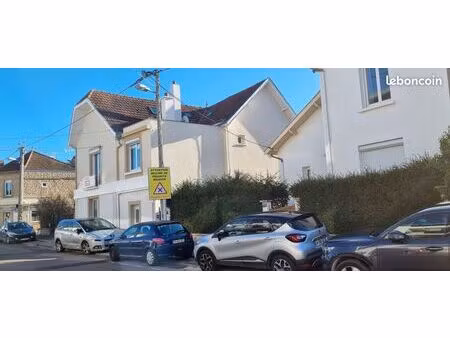 particulier vend duplex quartier v.hugo