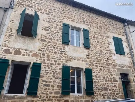 immeuble 126 m² chabanais