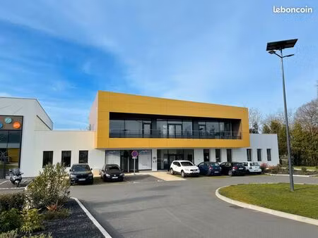 bureaux à louer 10 à 20 m² espaces communs premium 95 m² dès 300