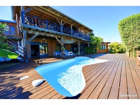 villa 5 pièces 190 m²