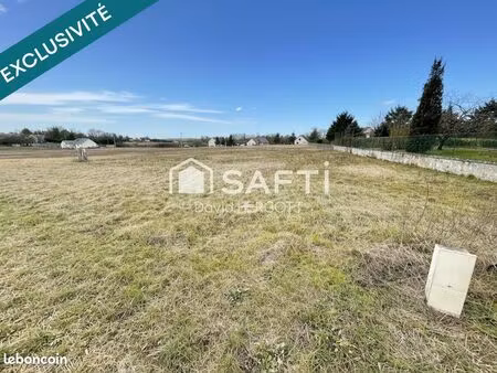 terrain 1067 m² verdes