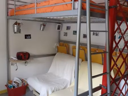 a vendre studio 14 m2plus cave 4m2