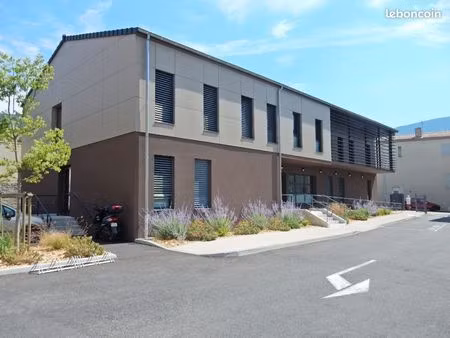 bureaux 28 m² nyons