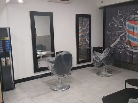 location salon de coiffure & barber refait a neuf et materiel neuf