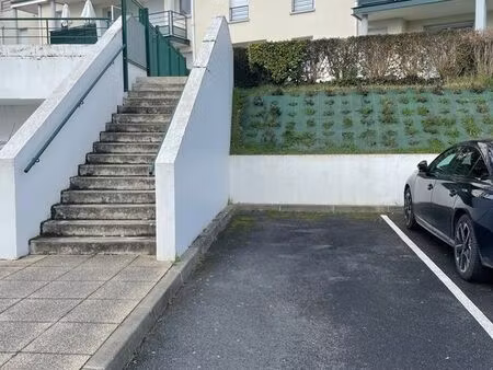 place parking montlouis gare