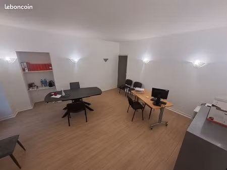 local professionnel 25 5 m² + cagibi 12 m² – charme de l’ancien – bastide saint-louis