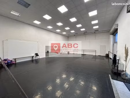 local commercial 141 m²