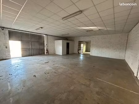 local d'activité 150 m²