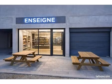 local commercial 52m2 env