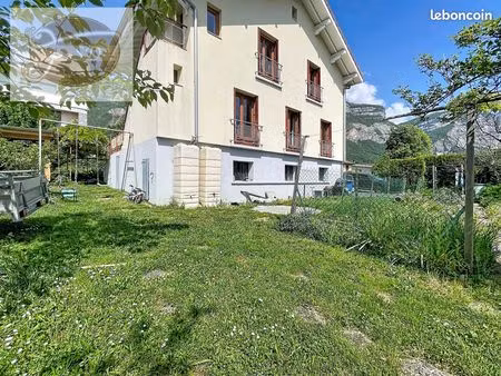 maison 6 pièces 160 m²