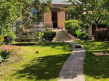 maison 7 pièces 140m2 sur 390m2