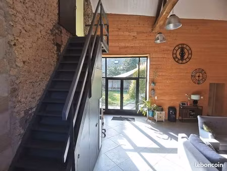 prix ajusté-bien rare à ce niveau de prix