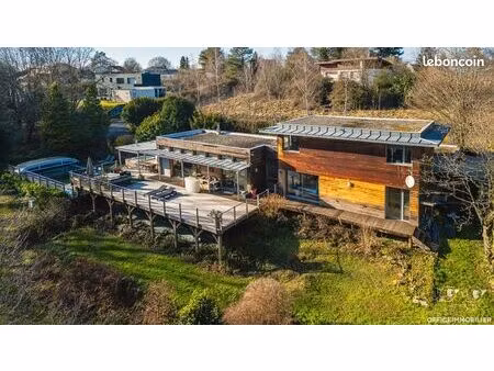 villa 7 pièces 202 m²