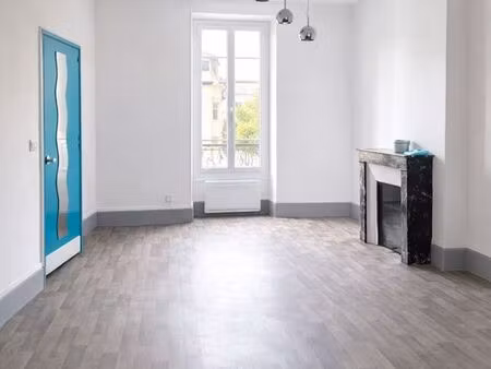 appartement duplex 5 pièces - 83 m²- pithiviers