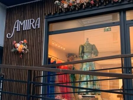 à vendre – fonds de commerce / pas-de-porte boutique de robes de soirée et de mariée