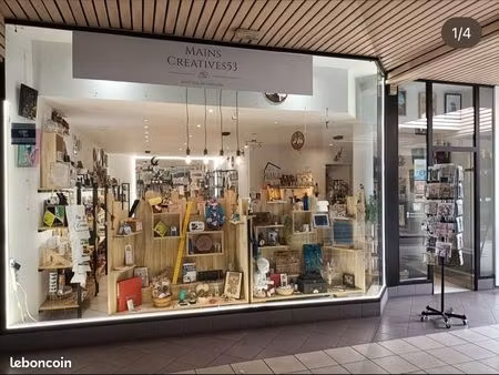 local commercial – centre-ville – fort passage