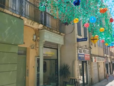 local commercial rue droite