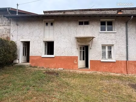 bourg-saint-christophe maison de village à rénover