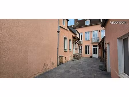 maison 10 pièces 227 m²