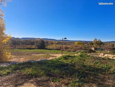 terrain 592 m² laudun-l'ardoise