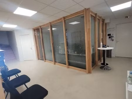 location bureaux professionnels - 350 m² sur 2 niveaux avec parkings privés