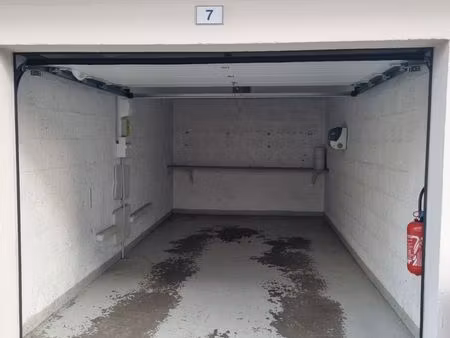 garage équipé électricité 18m2