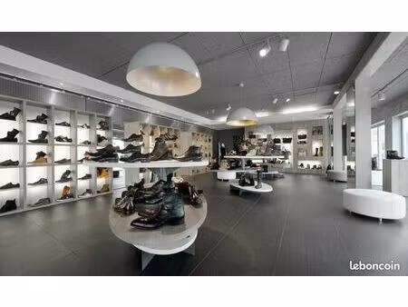 local commercial 143m2