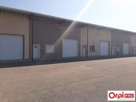 local d'activité 200 m²