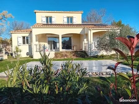 maison 2001 92m2 sur terrain 1234m2