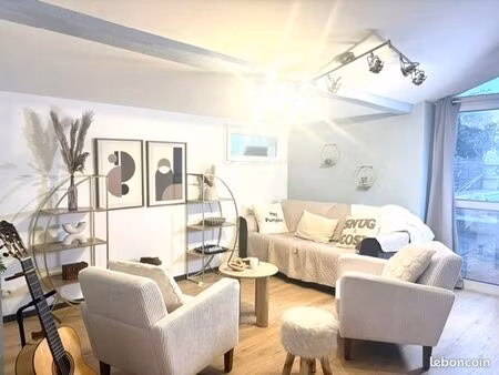 villa de plain-pied avec piscine au sel – sans vis-à-vis – produit rare