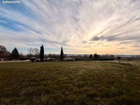 terrain 1 000 m² douzillac