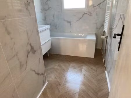 appartement 82m2 t4 + balcon