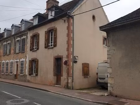 maison de ville à vendre comprenant 2 appartements