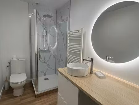 f3 rénové avec place stationnement privative faubourg bourgogne