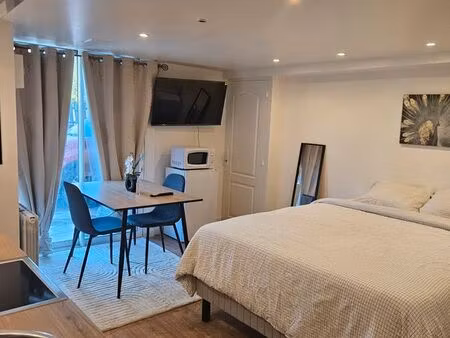 studio en rdc de maison à louer