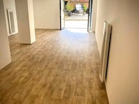 local rénové centre historique – place pélissière