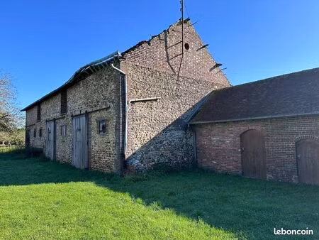 terrain avec dépendances viabilisé 2400m2