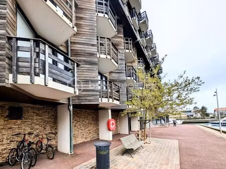 bureau 117 m²