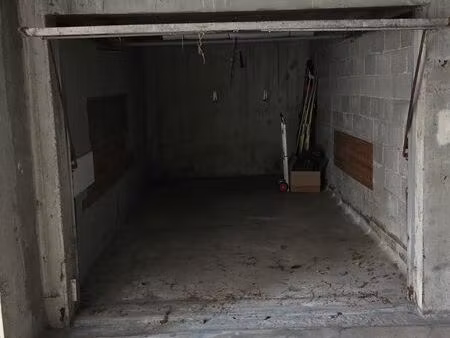 garage à vendre  rare sur morez