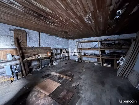 parking/box 1 pièce 45 m²