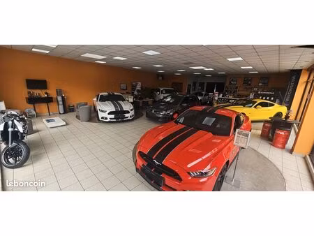 local commercial et atelier mécanique