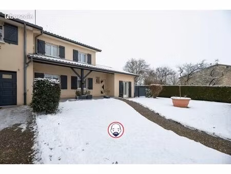 pavillon 7 pièces 163 m²