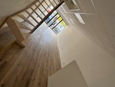 local commercial 80m2