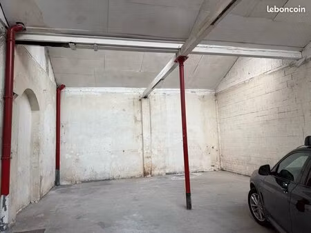 local à louer de 360m2