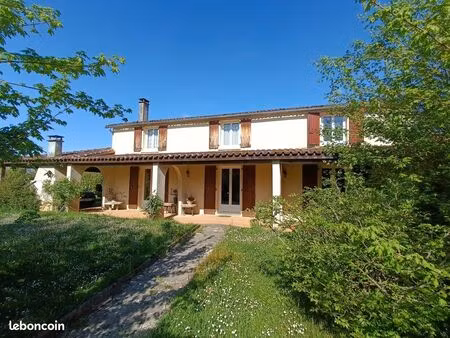 maison 6 pièces 207 m²